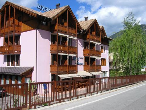 Hotel Serena Dimaro Exteriér fotografie